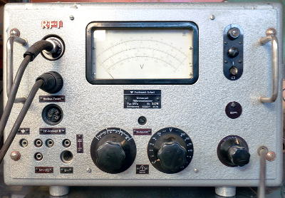 Funkwerk Erfurt Röhrenvoltmeter Typ 187a von 1952