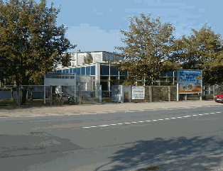 Das Gebäude der ehemaligen Ausstellung in Erfurt Außenansicht des ehemaligen Ausstellungsgebäudes