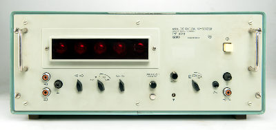Funkwerk Erfurt Voltmeter Typ 4013 gebaut ab 1965, auch Analog - Digital Umsetzer genannt