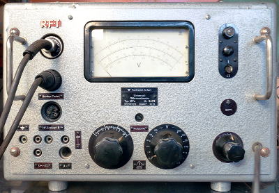 Röhrenvoltmeter Typ 187a Funkwerk Erfurt Röhrenvoltmeter Typ 187a von 1952